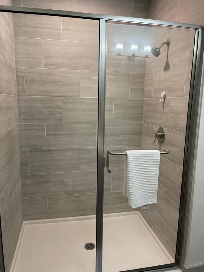 Cozy Retreat-Free Reserved Parking-Pool Addison Exteriör bild