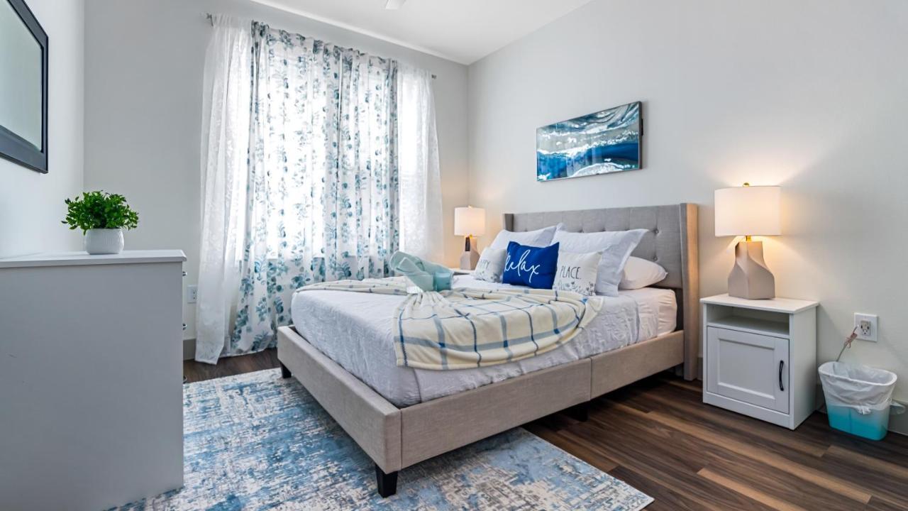 Cozy Retreat-Free Reserved Parking-Pool Addison Exteriör bild