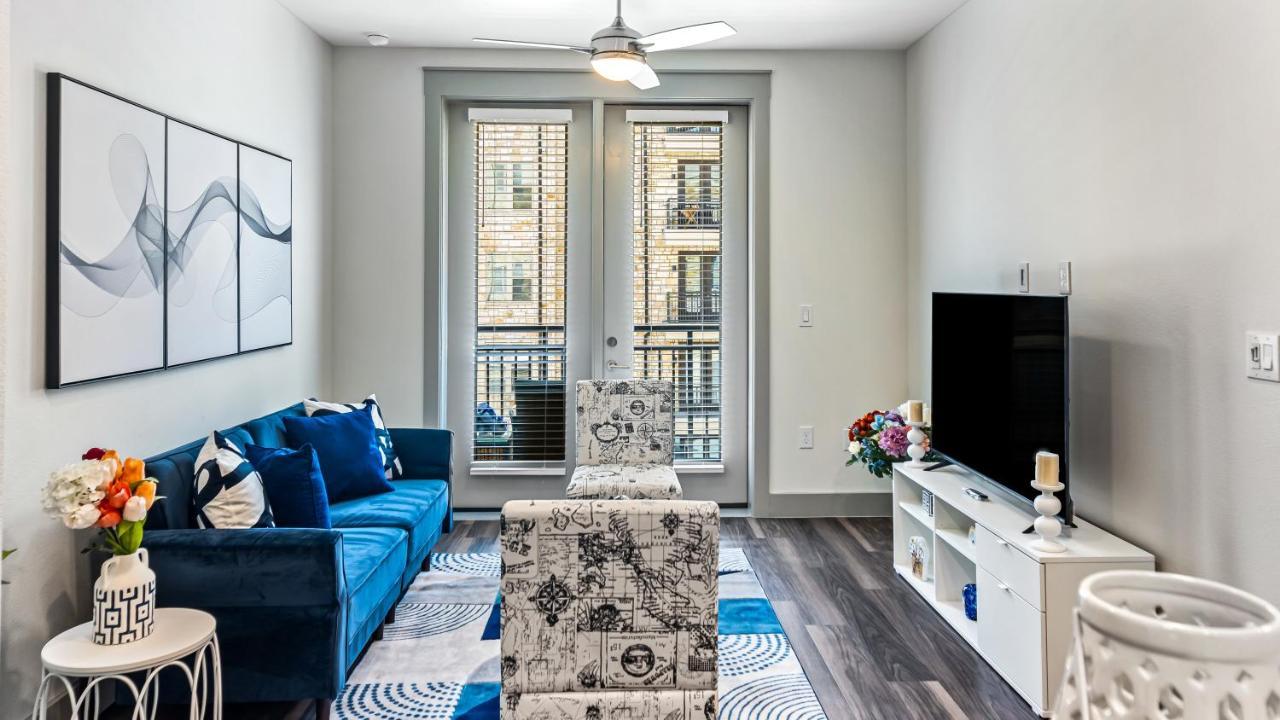 Cozy Retreat-Free Reserved Parking-Pool Addison Exteriör bild