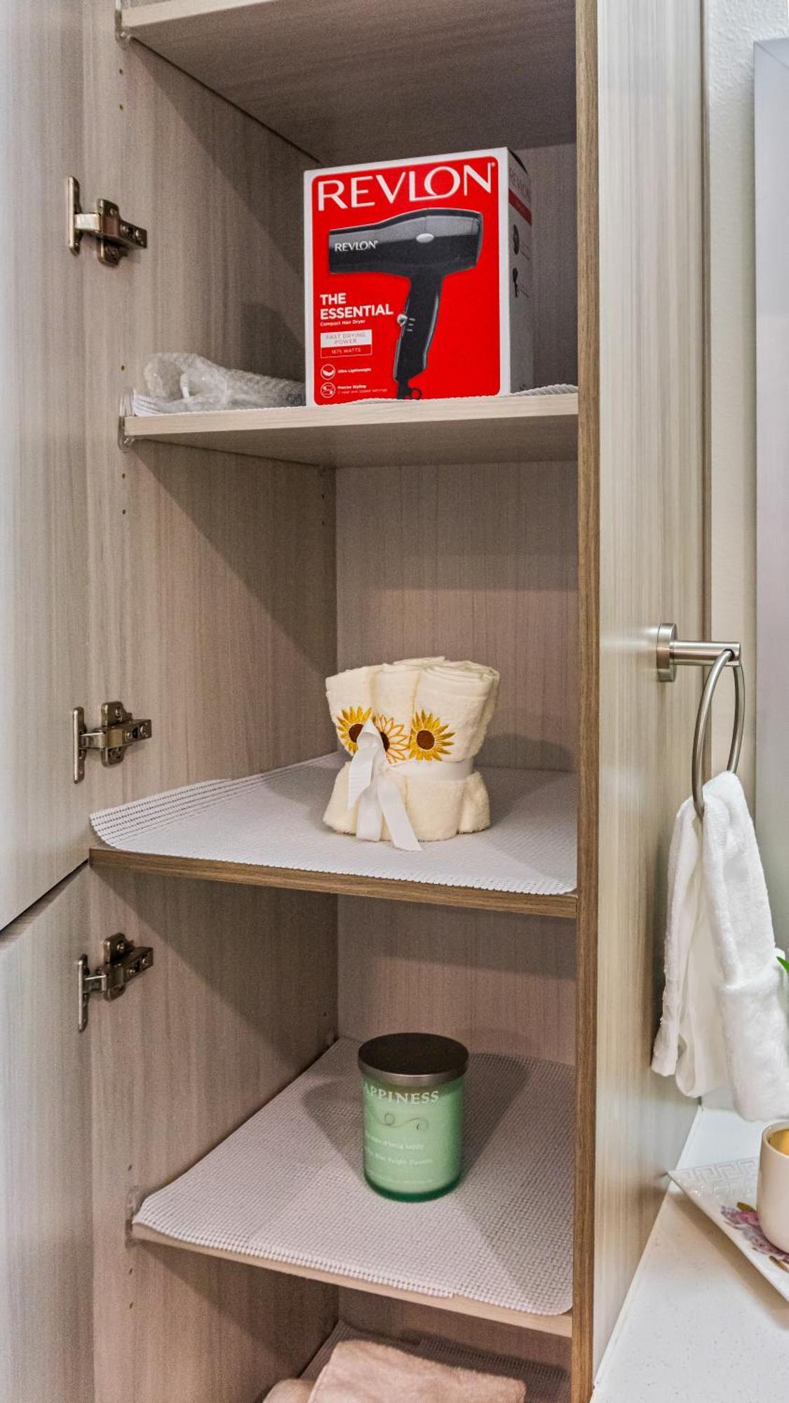 Cozy Retreat-Free Reserved Parking-Pool Addison Exteriör bild